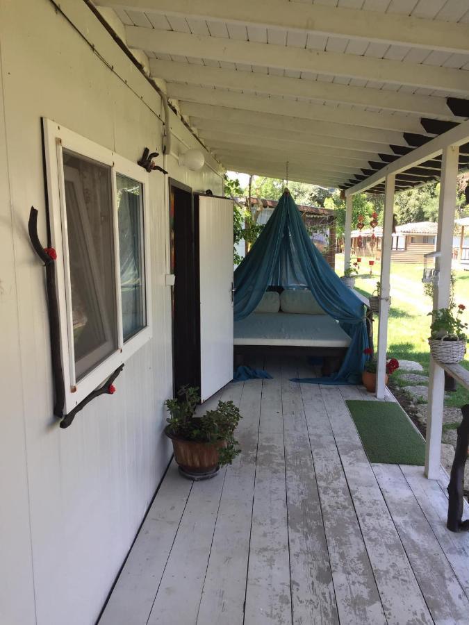 Bungalow "Pod Varbata" ロゼネッツ エクステリア 写真