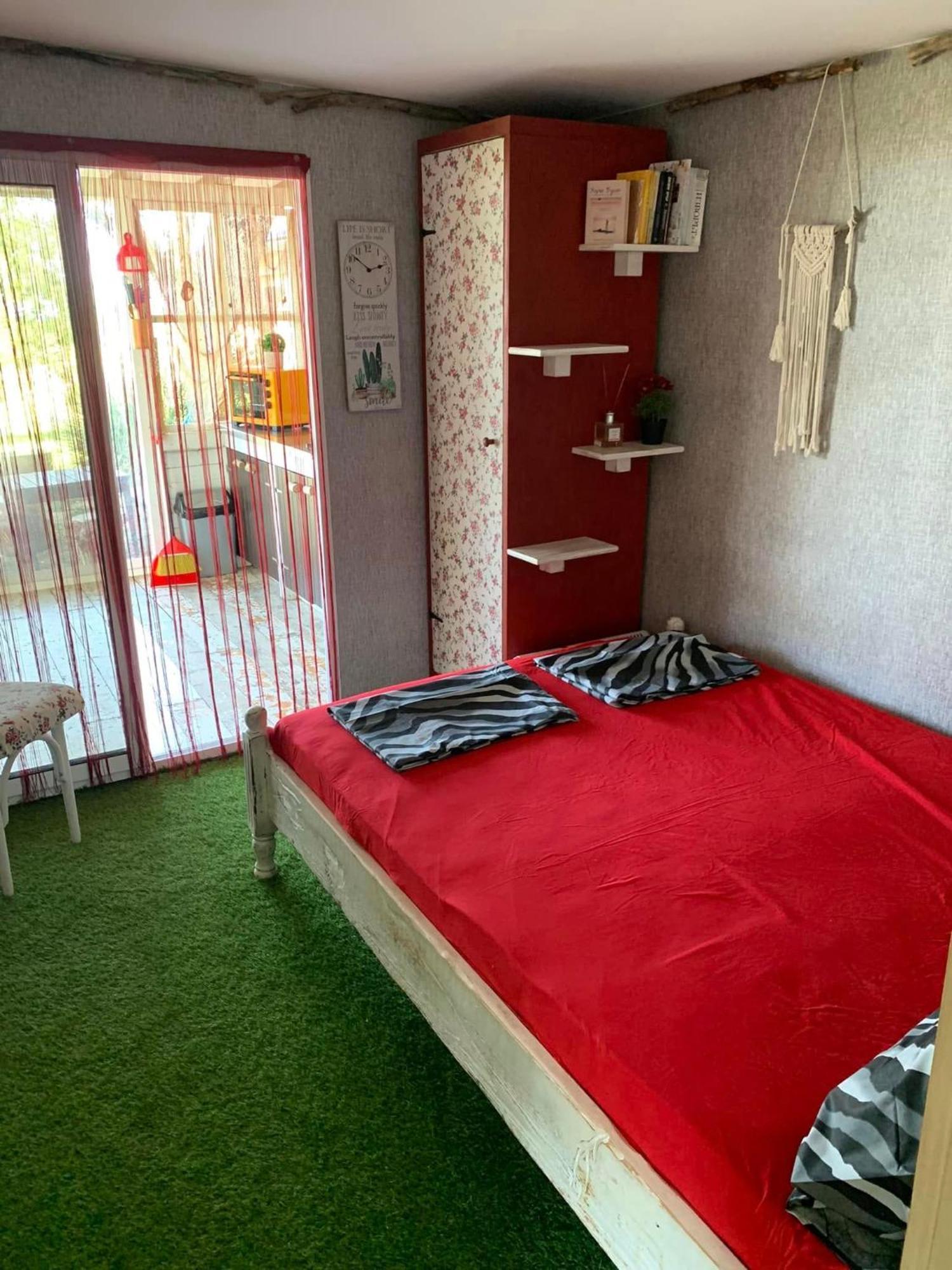 Bungalow "Pod Varbata" ロゼネッツ エクステリア 写真
